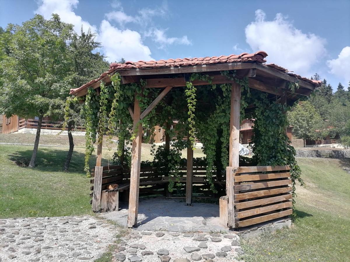 Livadaki Village Megali Kapsi Exteriör bild
